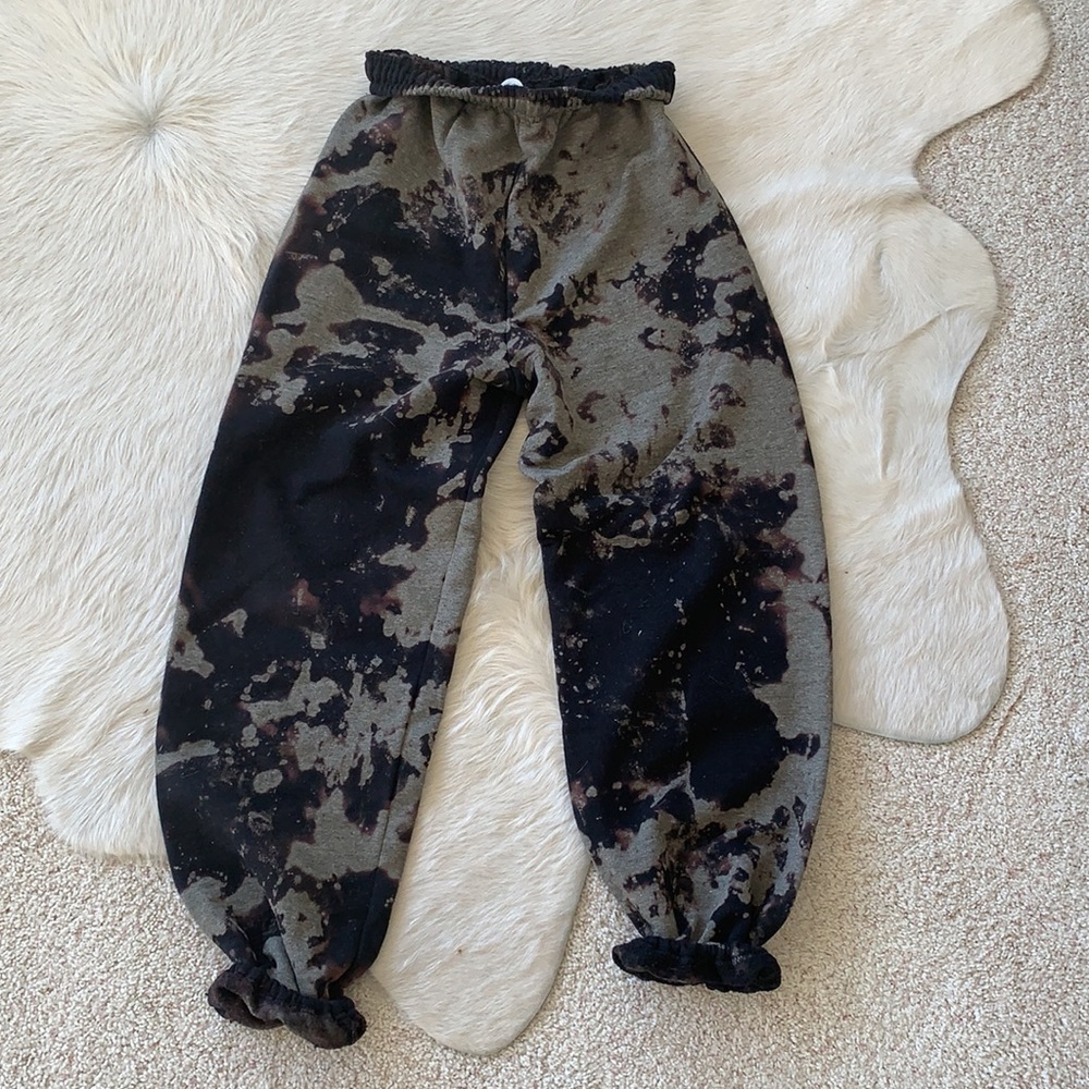Bleached dyed joggers